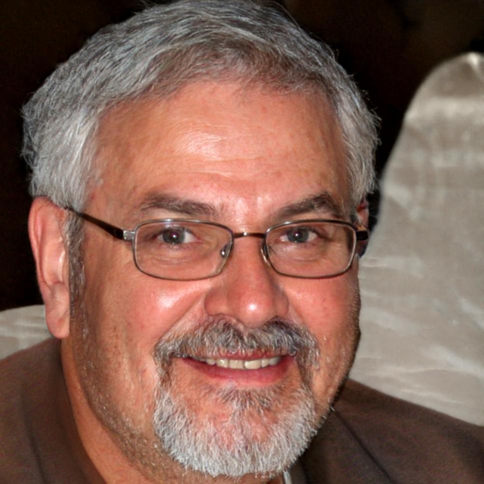 Dr. Miguel Rodríguez, especialista en educación remota